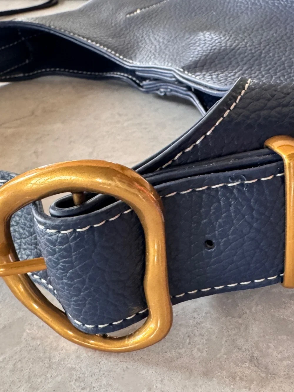 Steve Madden Navy Pebbled Hobo Shoulder Bag Gold Hardware Like New